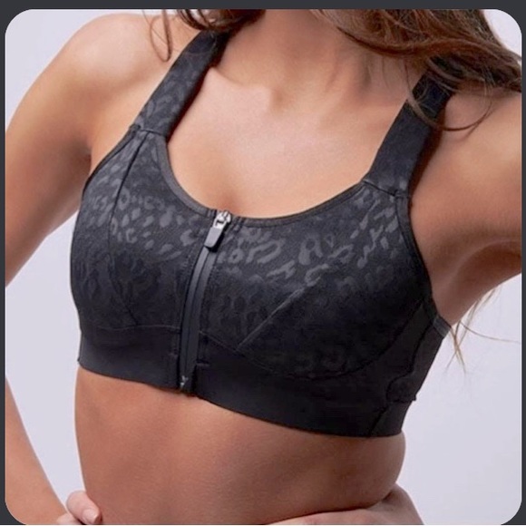 BRAND NEW * Victoria Secret “Knock Out Ultra Max Sports Bra” - Picture 1 of 9